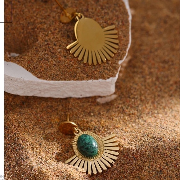 ⭐️ New 18k gold plated natural african turquoise dangle earrings - Picture 3 of 10